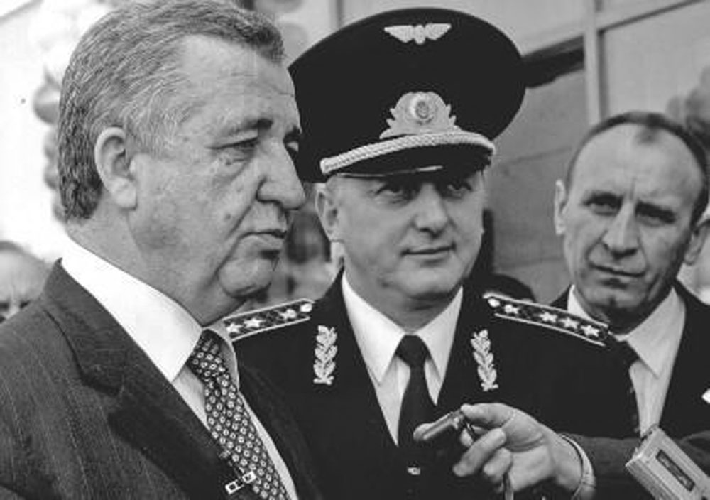 Керівник «Укрзалізниці» Георгій Кірпа і начальник Львівської залізниці Богдан Піх. Початок 2000-х років
