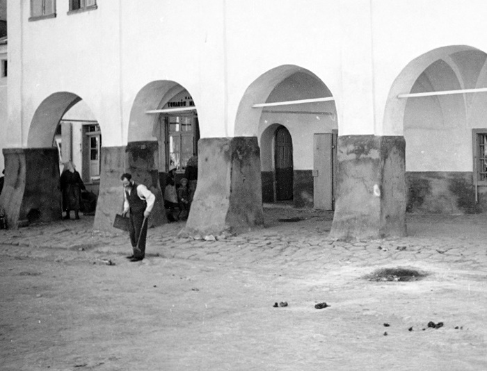 Мешканці Жовкви на фото 1938 року