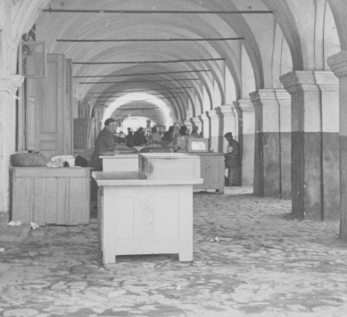 Мешканці Жовкви на фото 1938 року