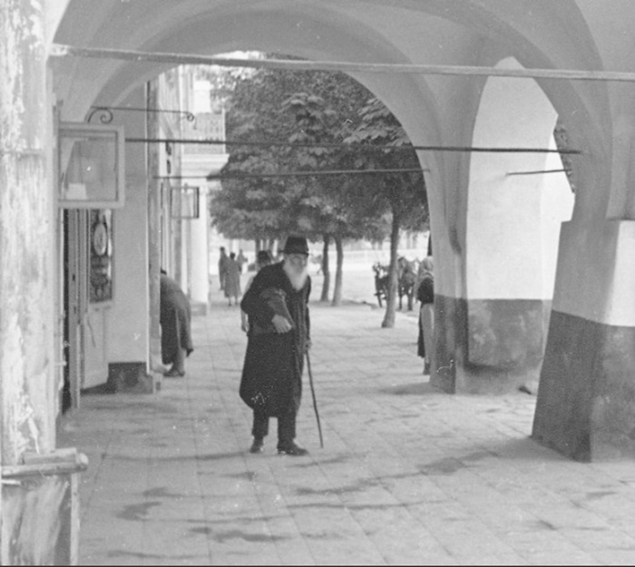 Мешканці Жовкви на фото 1938 року