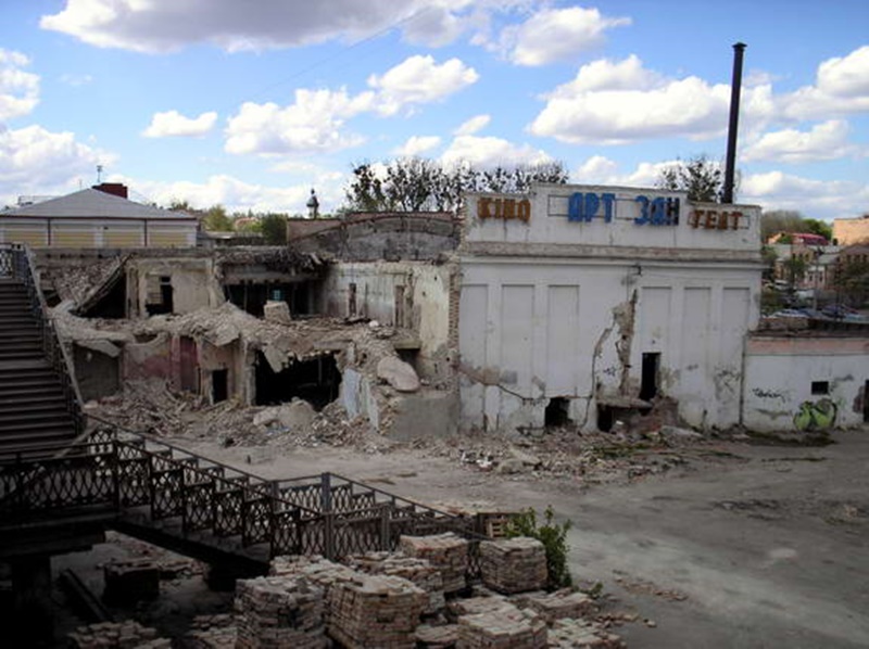 Руїни першого рівненського кінотеатру