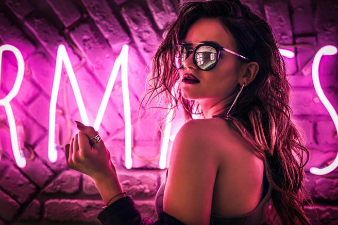 Співачка SOWA