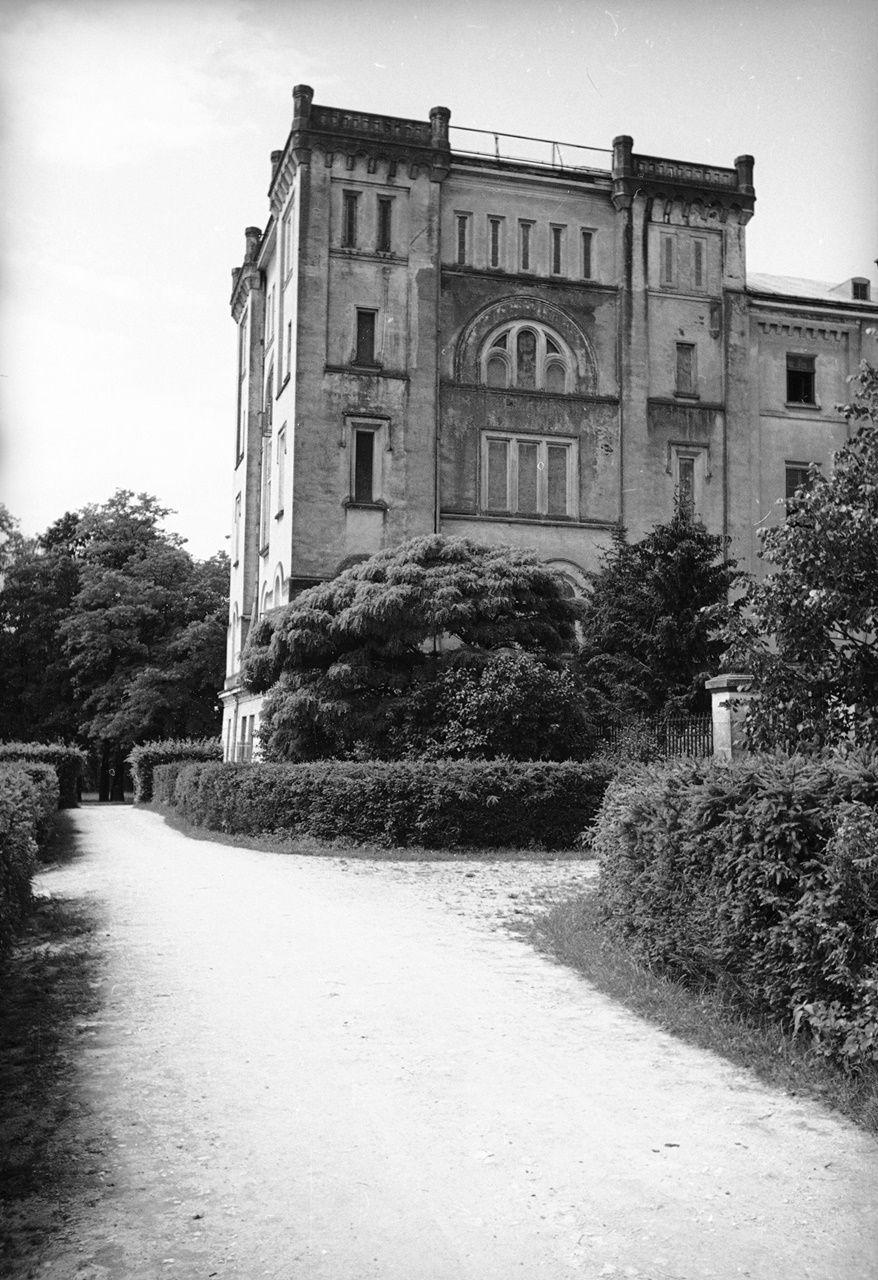 Сиротинець в Дроговижі. Фотограф Генрик Поддембський, 1930-ті рр.