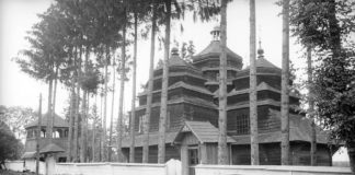 Храм в Антонівці 80 років тому на ретро фото Храм в селі Антонівка, 1930-ті роки