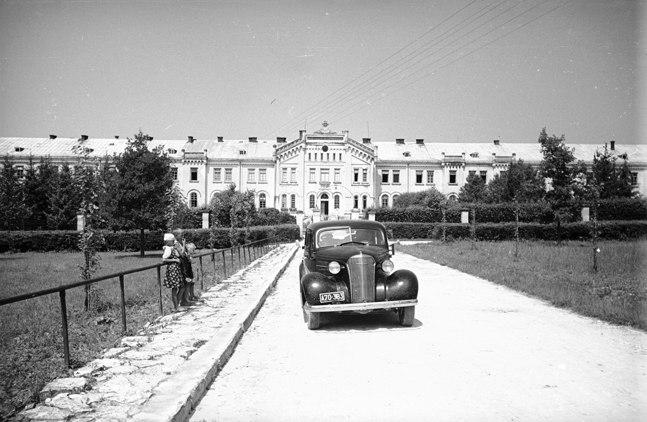 Сиротинець в Дроговижі. Фотограф Генрик Поддембський, 1930-ті рр.