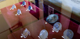 Експозиція виставки «Королі і люди»