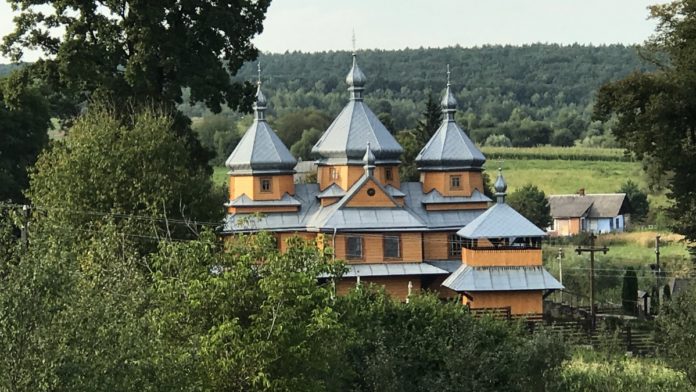 Церква святої Параскеви в селі Красів Миколаївського району Львівської області