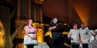 Сцена з дитячої опери «Серце Оксани». Фото Світлани Бачинської