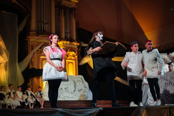 Сцена з дитячої опери «Серце Оксани». Фото Світлани Бачинської