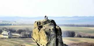 Скелястий велетень. Фото Миколи Бандрівського