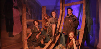 Світлина з вистави «Каліка з Інішмаану»