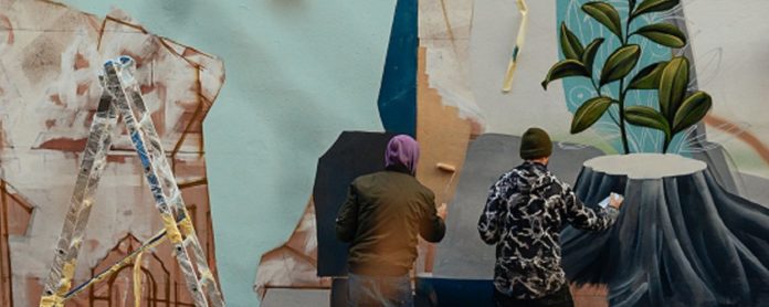 У Дрогобичі малюють мурал "Вуличний музей міста". Фото Ірина Мутка