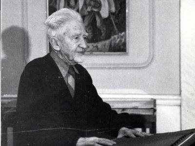 Виступ композитора Миколи Колесси на відкритті виставки до 90-ліття від дня народження учня Мистецької школи Олекси Новаківського Святослава Гординського у корпусі Національного музею на вул. Драгоманова, 42. 5 грудня 1996 р.;