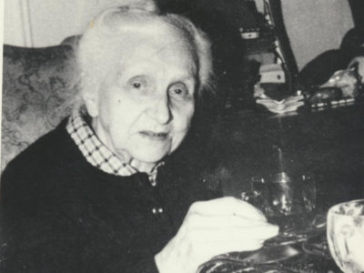 Іванна Левицька в гостях в Уляни Старосольської, 1976 р. Копія із фотографії, подарованої У. Старосольською (США).