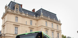 Перший тролейбус «Електрон» Т191.01 під час презентації на подвір’ї Палацу Потоцьких у Львові. 2014 р. Автор фото – Юрій Пилипчук