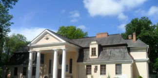 Затурцівський меморіальний музей В'ячеслава Липинського