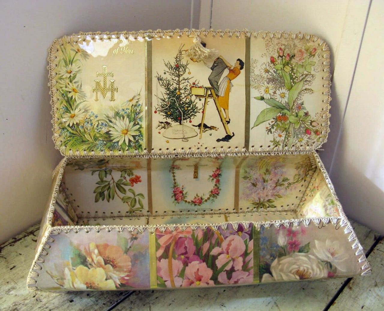 Нове життя старих листівок. Фото з мережі інтернет 