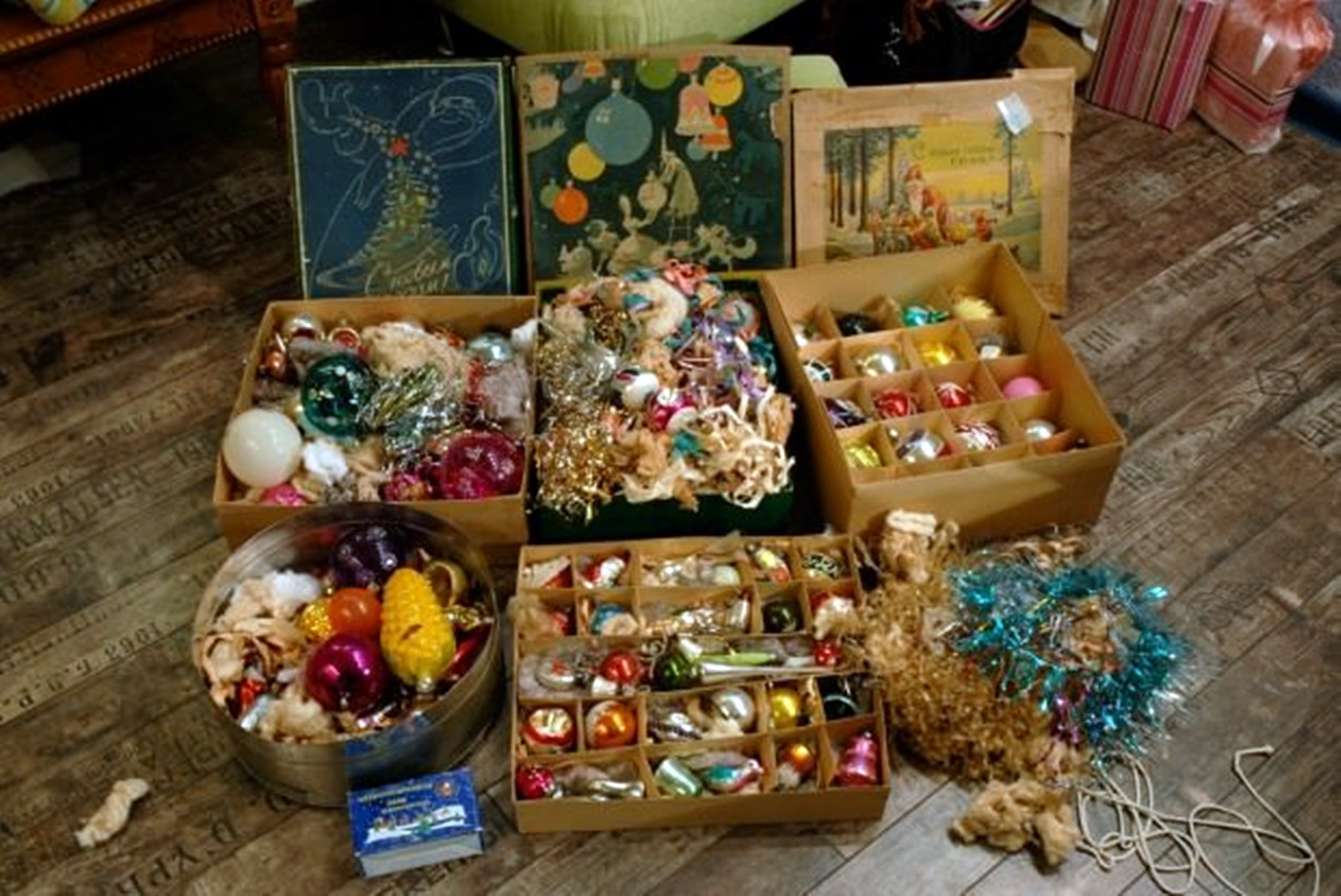 Дива з коробки. Чого тут тільки немає!..