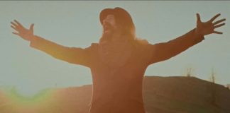 Кадр з кліпу «Верховино, мати моя» гурту «Рокаш»