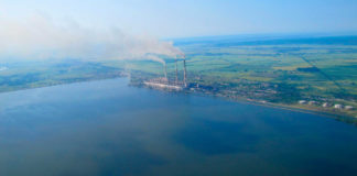 Бурштинське водосховище і ТЕС. Джерело: karpaty.life
