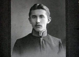 Євген Коновалець. Фото травень 1909 р., на згадку про завершення гімназії у Львові.