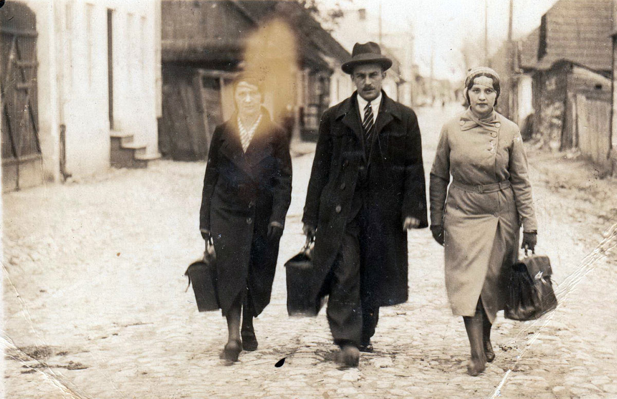 Віра Пастрик з колегами по рекламі кави, 1930 і