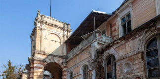 Палац Жевуських-Лянцкоронських в Роздолі, березень 2021 р.