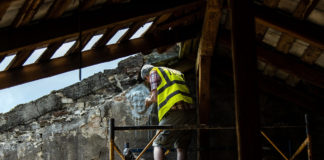 Віднайдений на Фабриці повидла маскарон. Автор Фото: Богдан Ємець
