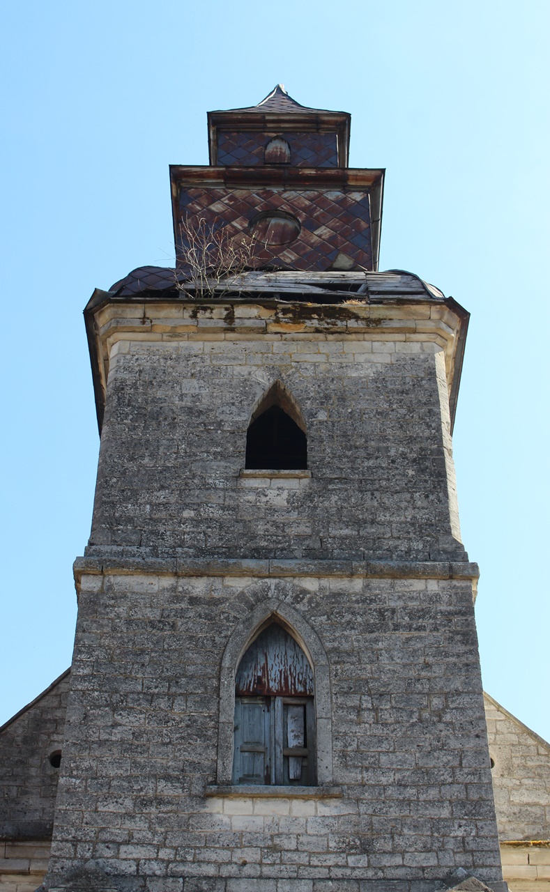 Костел святого Кароля Баромеуша в селі Козаки, квітень 2021 р.