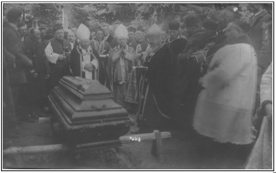 Похорон архієпископа Кароля Гриневецького в с. Козаки, 1929 р.