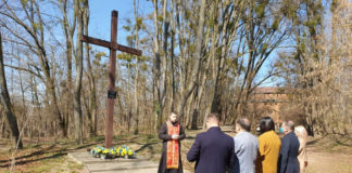 Вшанування пам'ять жертв нацистських концтаборів на місці колишнього табору для військовополонених «Шталаг-328»