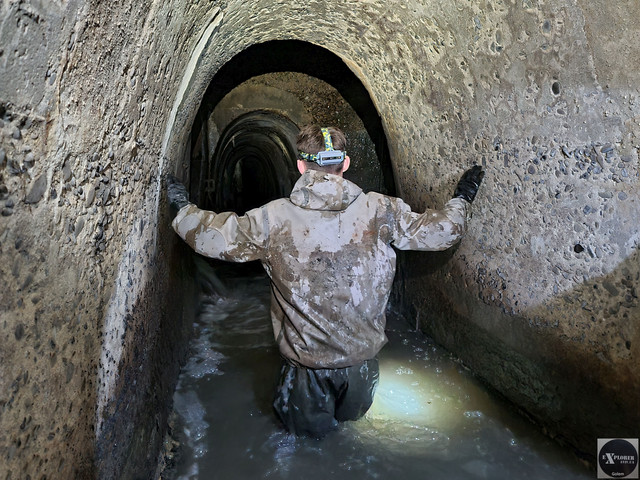 Іван Акімов підходить до місця зливу
