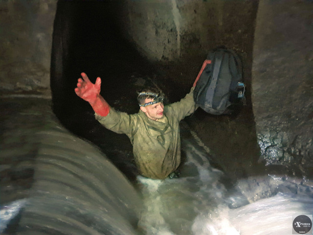 Я нижчий за Ваню, тому йшов по пояс у г**ні