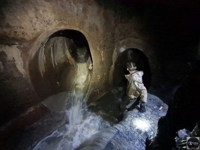 За зливом. Прямо вулиця Тобілевича. Праворуч - вул. Городоцька. Вид з вулиці Залізничної