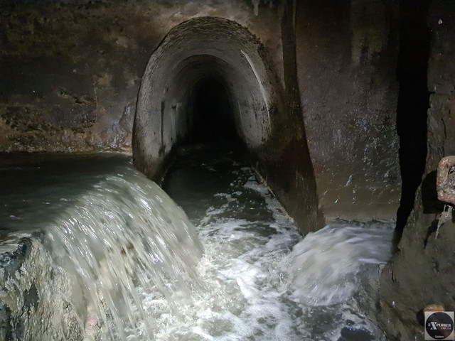 Той самий злив трьох приток. Вид за течією. Ліворуч вул. Залізнична. Праворуч - вул. Тобілевича