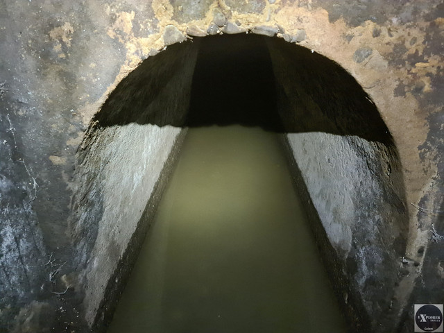 Тому що тут звуження і далі йти не в кайф