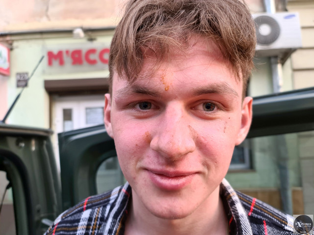 Брудний і щасливий