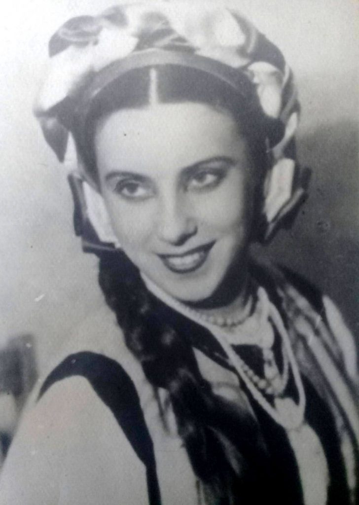 Алла Логошовець – артистка балетної трупи Рівненського муздрамтеатру, 1952 рік