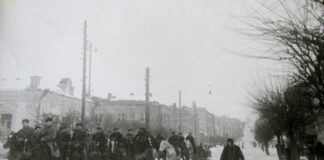 Партизани на вулицях Рівного