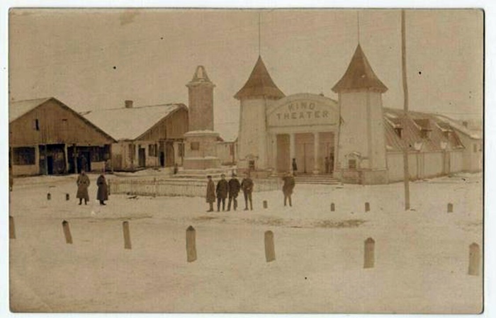 Кінотеатр в с. Стоянів на Львівщині, поч. ХХ ст.