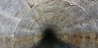 Стрімка течія і сильний тиск води дуже утруднювали пересування