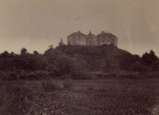 Олеський замок. Фото Едварда Тшемеського, ХІХ ст.