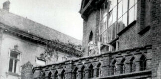 Олекса Новаківський на терасі своєї майстерні. Фото 1935 р.