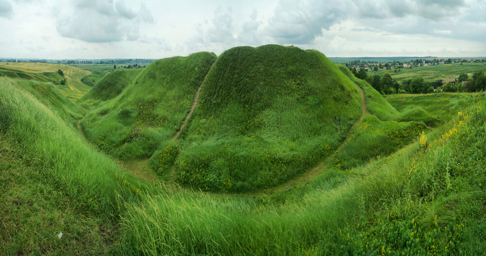 Колись тут височіла фортеця, і шумів княжий град
