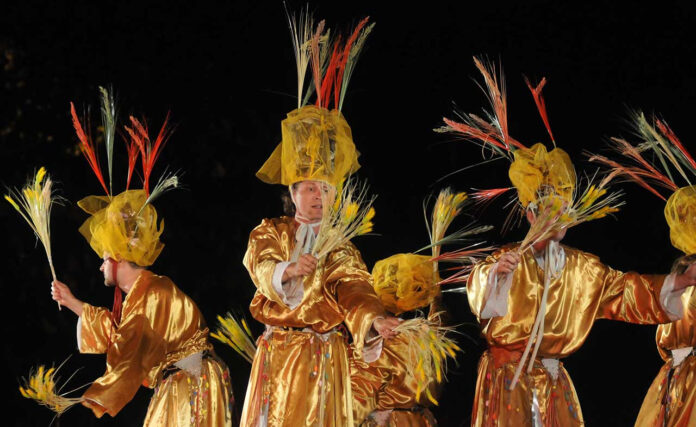 Карпатські візерунки - вулична вистава відбудеться на площі Ринок