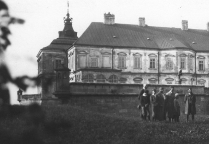 Підгорецький палац, 1920-30-ті рр.