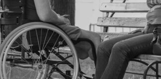 Робота з експозиції виставки Романа Гериновича "Навчіться не говорити про очевидне..!"