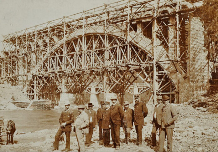 Будівництво мосту в Яремче, 1890-ті рр.