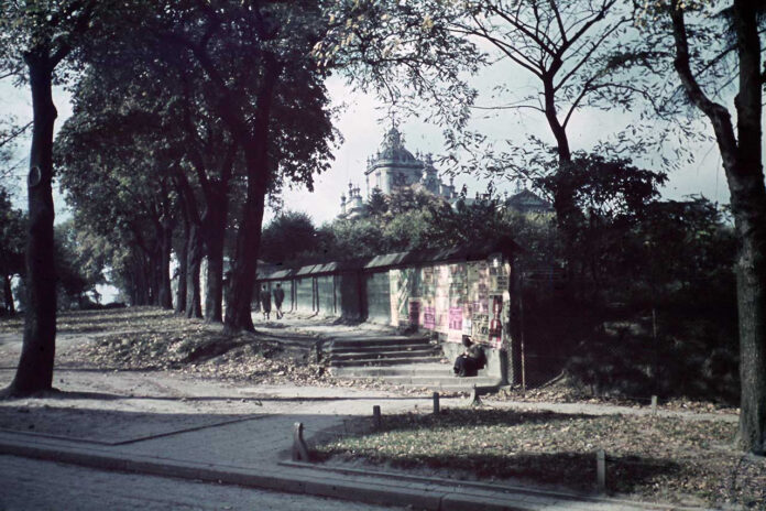 Архикатедральний Собор Святого Юра, 1938 рік. Світлив Олександер Пежанський Архикатедральний Собор Святого Юра, 1938 рік. Світлив Олександер Пежанський