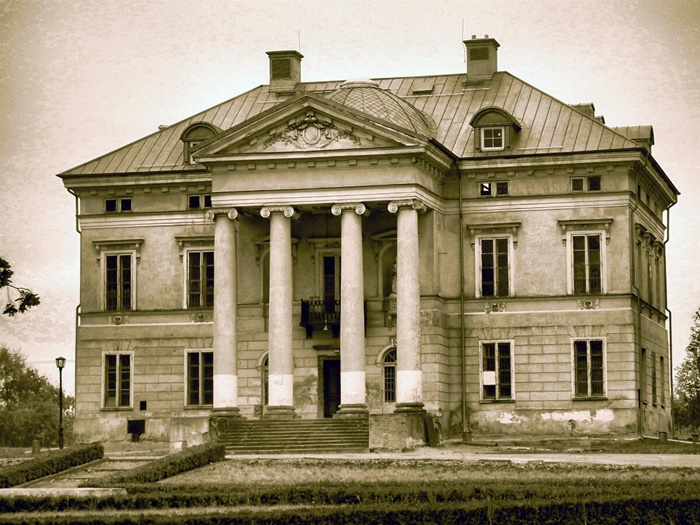 Палац Любомирських у Нездові, повоєнні роки